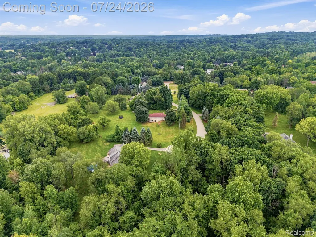 4700 Indianwood Court Independence Charter Township MI 48348