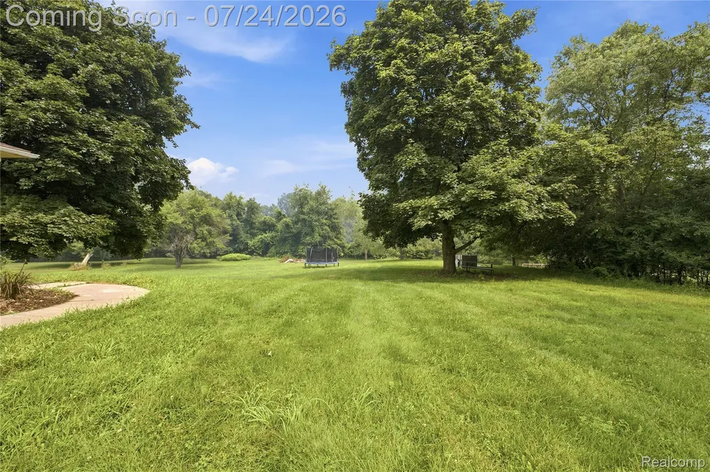 4700 Indianwood Court Independence Charter Township MI 48348