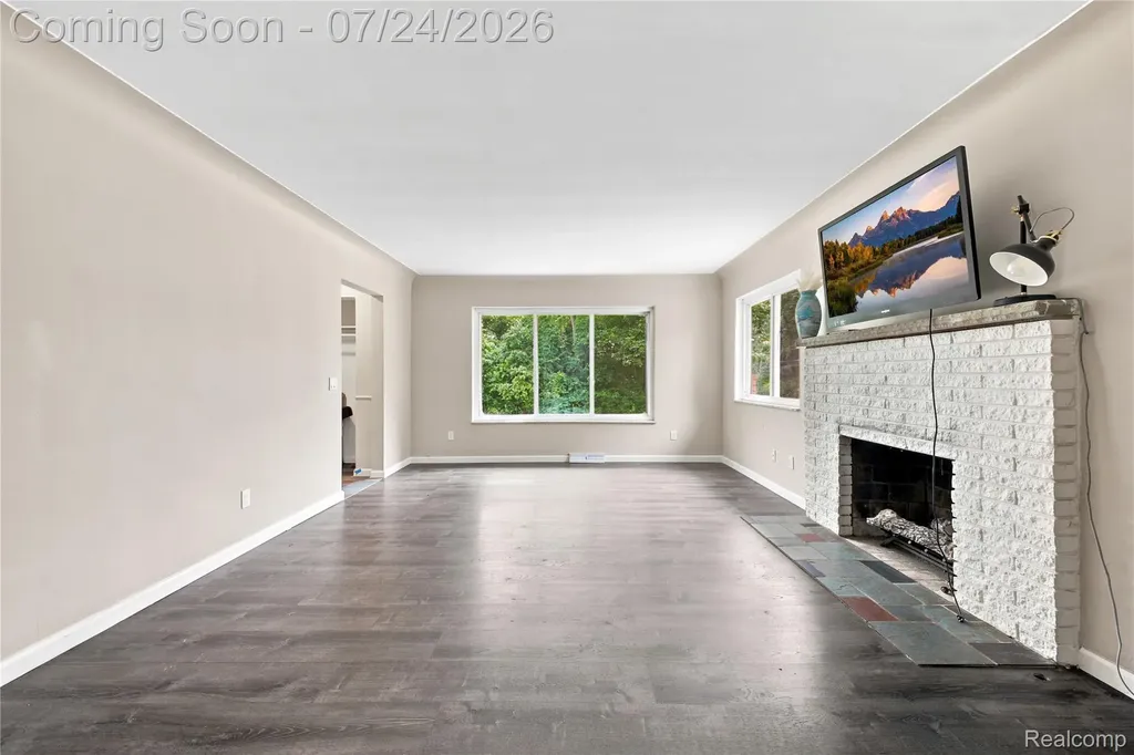 4700 Indianwood Court Independence Charter Township MI 48348