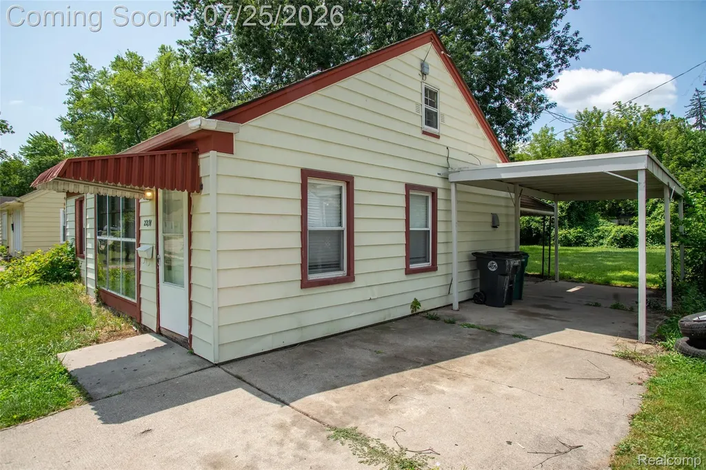 22191 Condon Street Oak Park City MI 48237