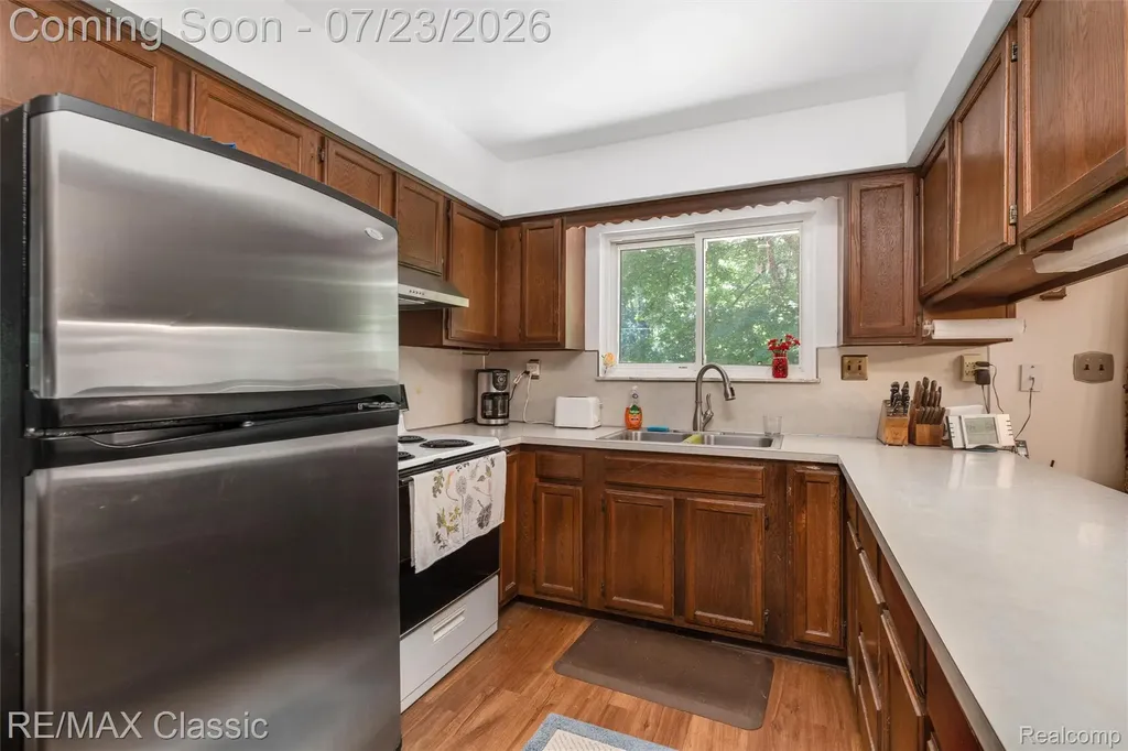 48155 9 Mile Road Novi City MI 48167