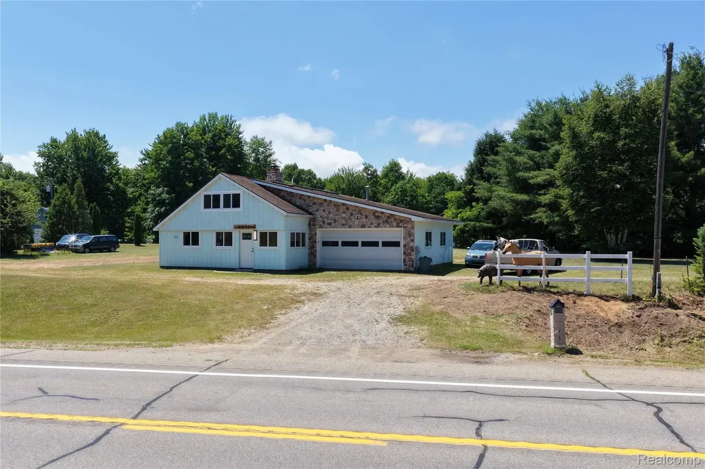 2898A Lakeshore Road Sanilac Township MI 48401