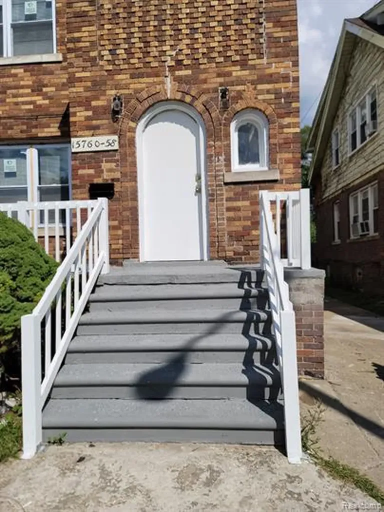 15758 Wisconsin Street Detroit City MI 48238