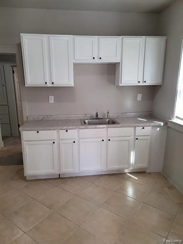 15758 Wisconsin Street Detroit City MI 48238