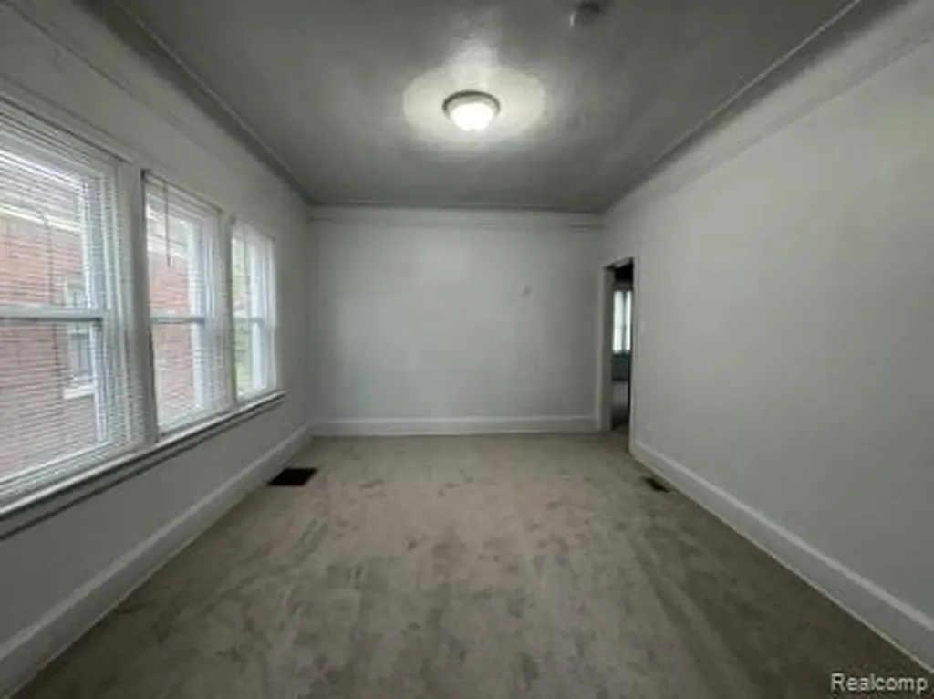 15758 Wisconsin Street Detroit City MI 48238
