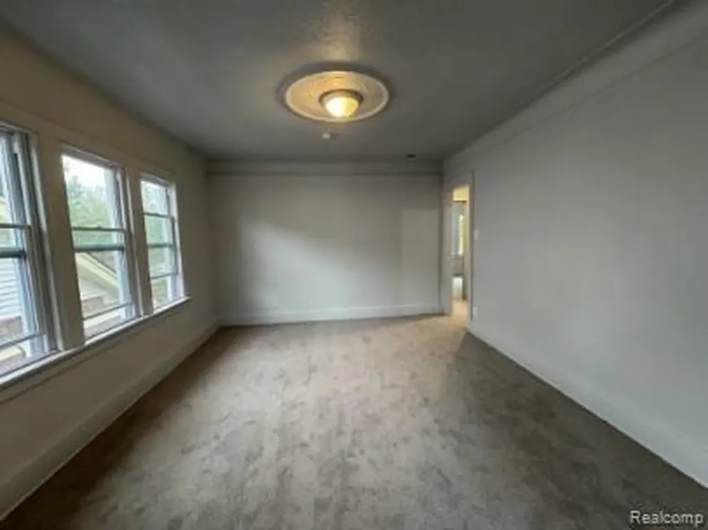 15758 Wisconsin Street Detroit City MI 48238