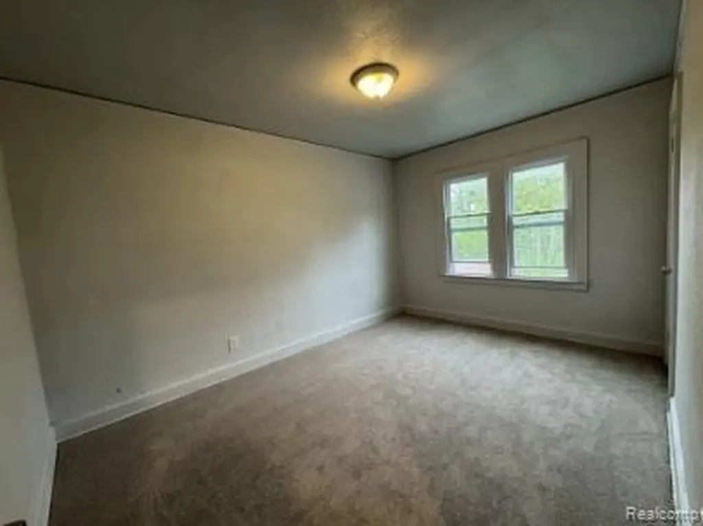 15758 Wisconsin Street Detroit City MI 48238
