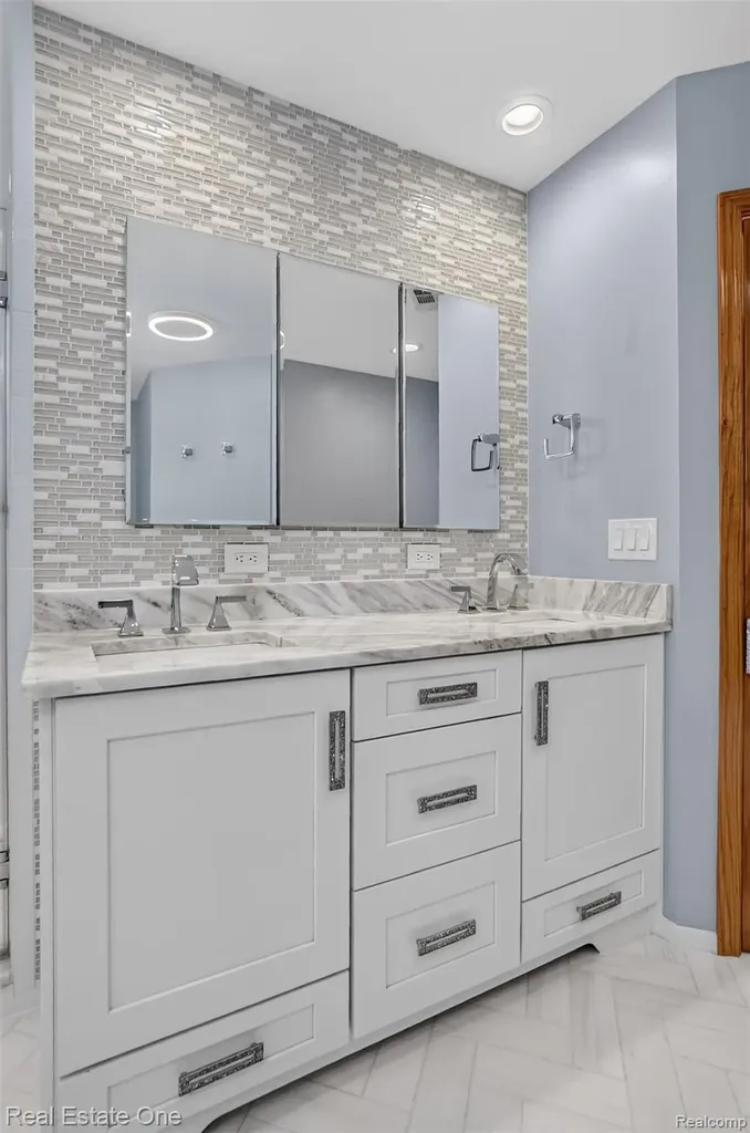 23200 Lazy K Drive Lyon Charter Township MI 48178