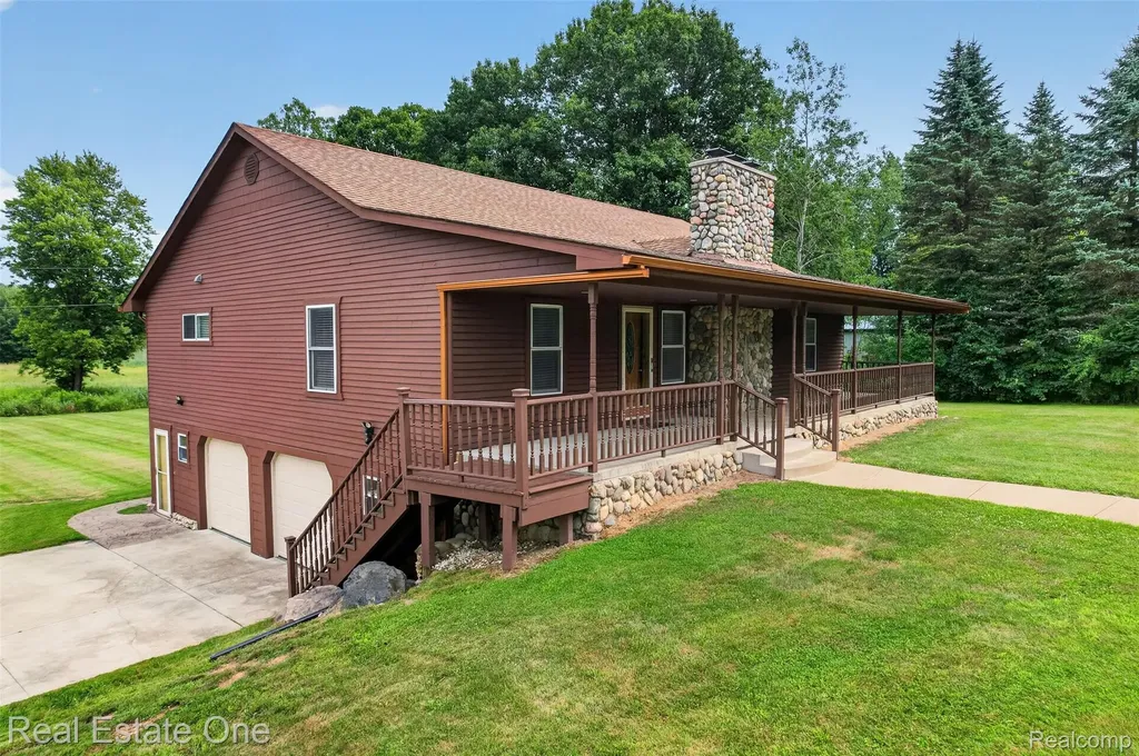 23200 Lazy K Drive Lyon Charter Township MI 48178