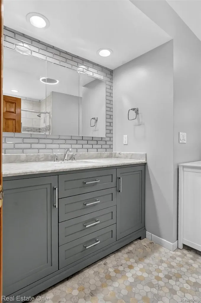 23200 Lazy K Drive Lyon Charter Township MI 48178