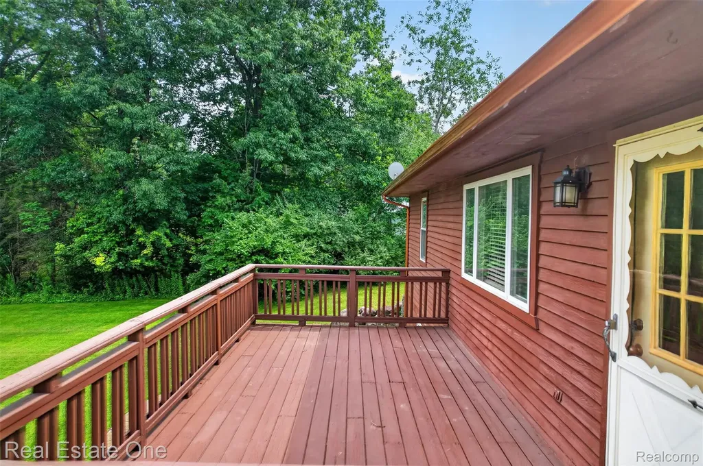 23200 Lazy K Drive Lyon Charter Township MI 48178