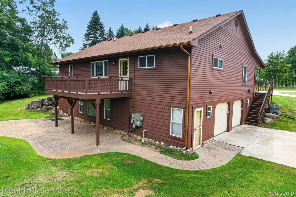 23200 Lazy K Drive Lyon Charter Township MI 48178