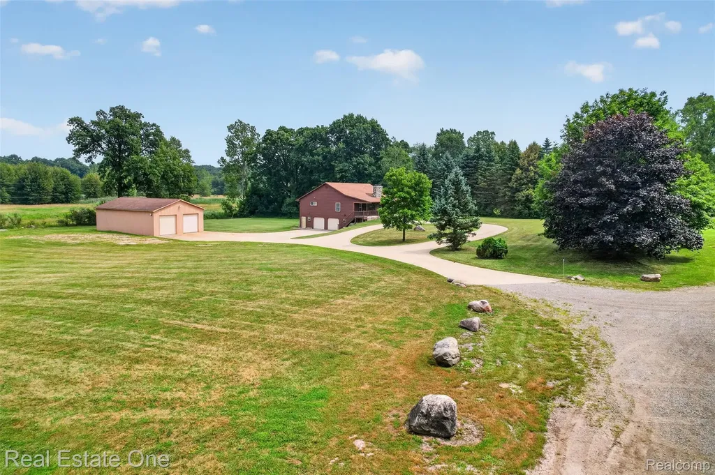 23200 Lazy K Drive Lyon Charter Township MI 48178