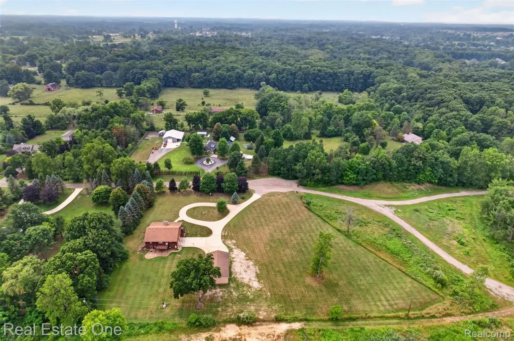 23200 Lazy K Drive Lyon Charter Township MI 48178