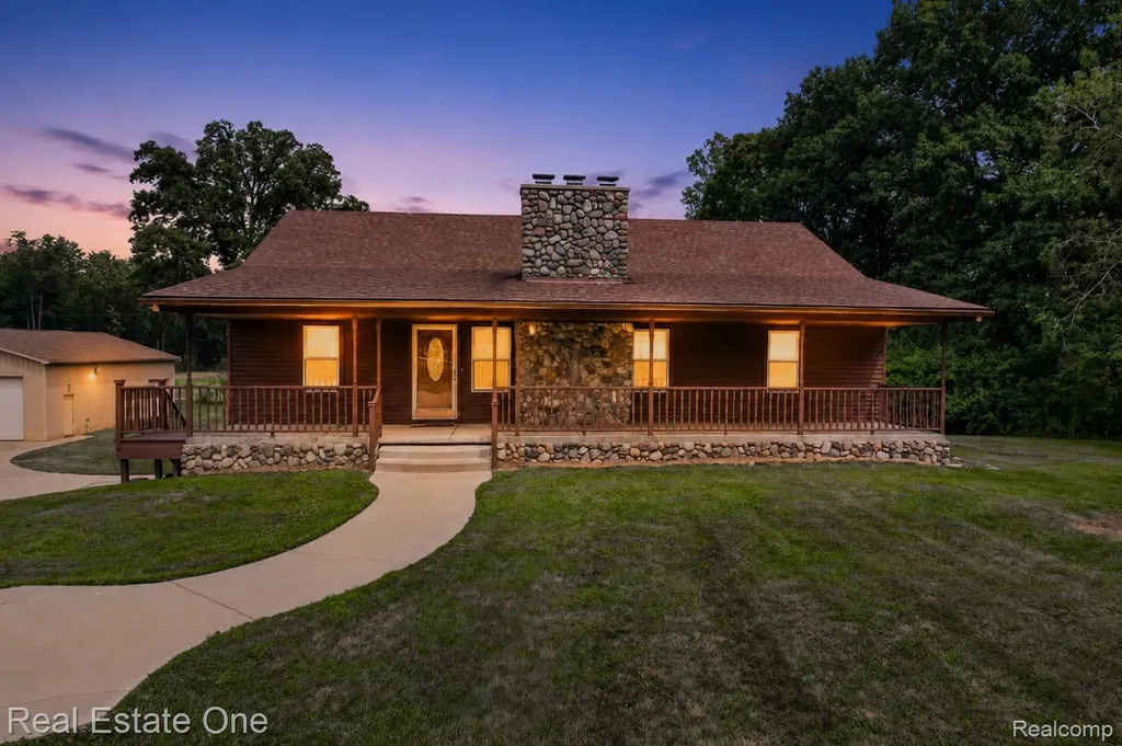 23200 Lazy K Drive Lyon Charter Township MI 48178