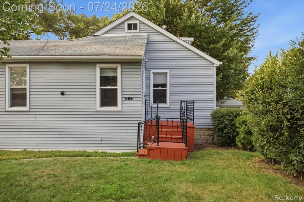 35120 Norene Street Westland City MI 48186
