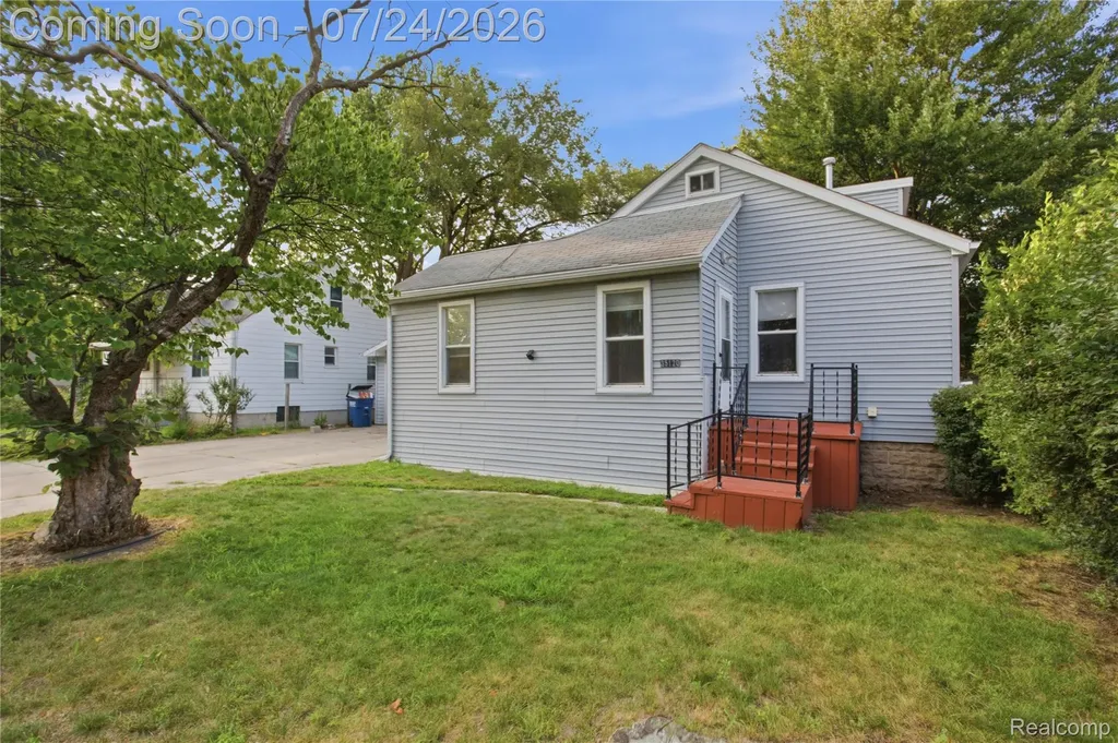 35120 Norene Street Westland City MI 48186