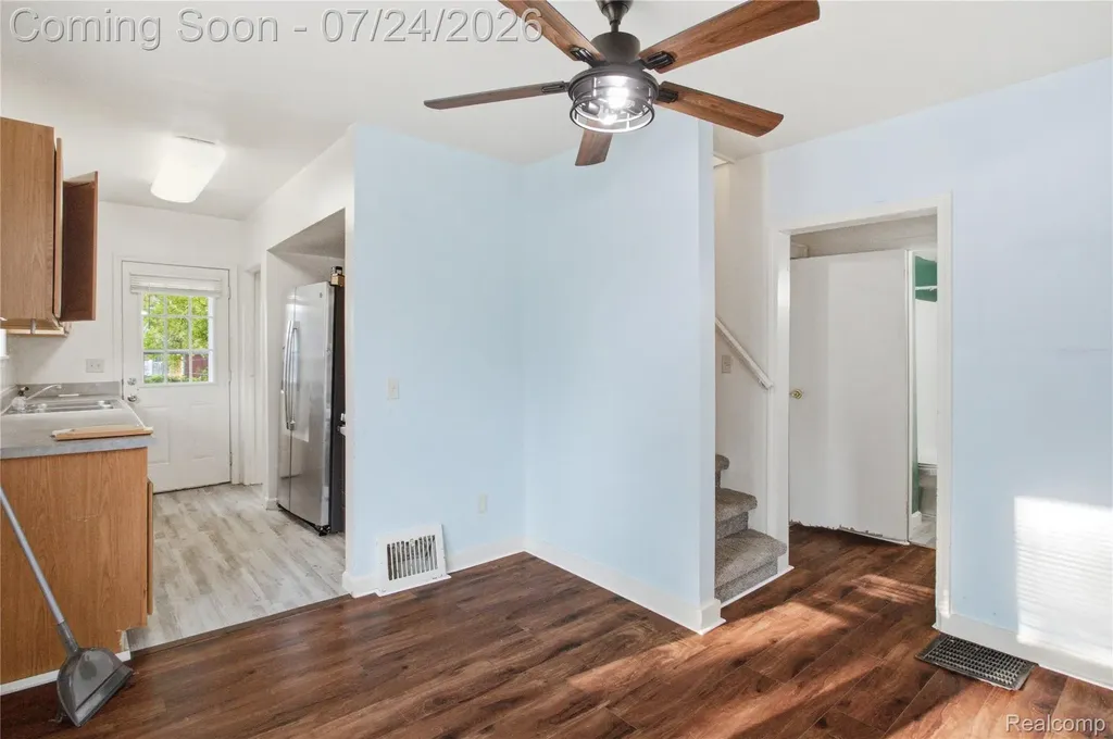 35120 Norene Street Westland City MI 48186