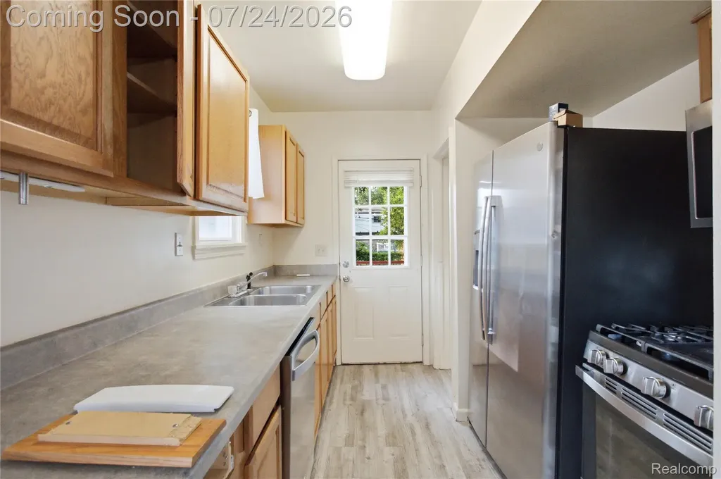 35120 Norene Street Westland City MI 48186