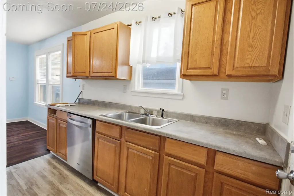 35120 Norene Street Westland City MI 48186