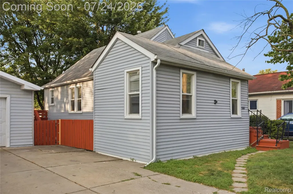 35120 Norene Street Westland City MI 48186