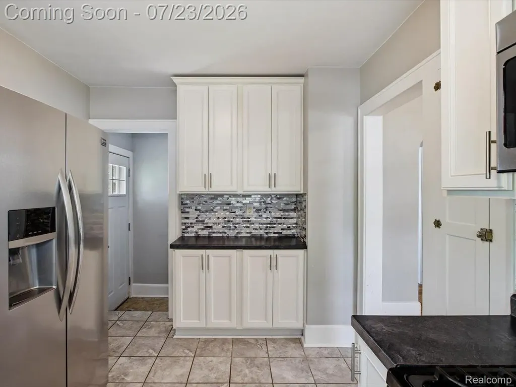 1412 18th Street Port Huron City MI 48060