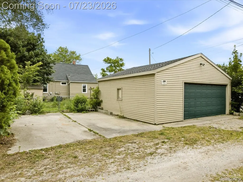 1412 18th Street Port Huron City MI 48060