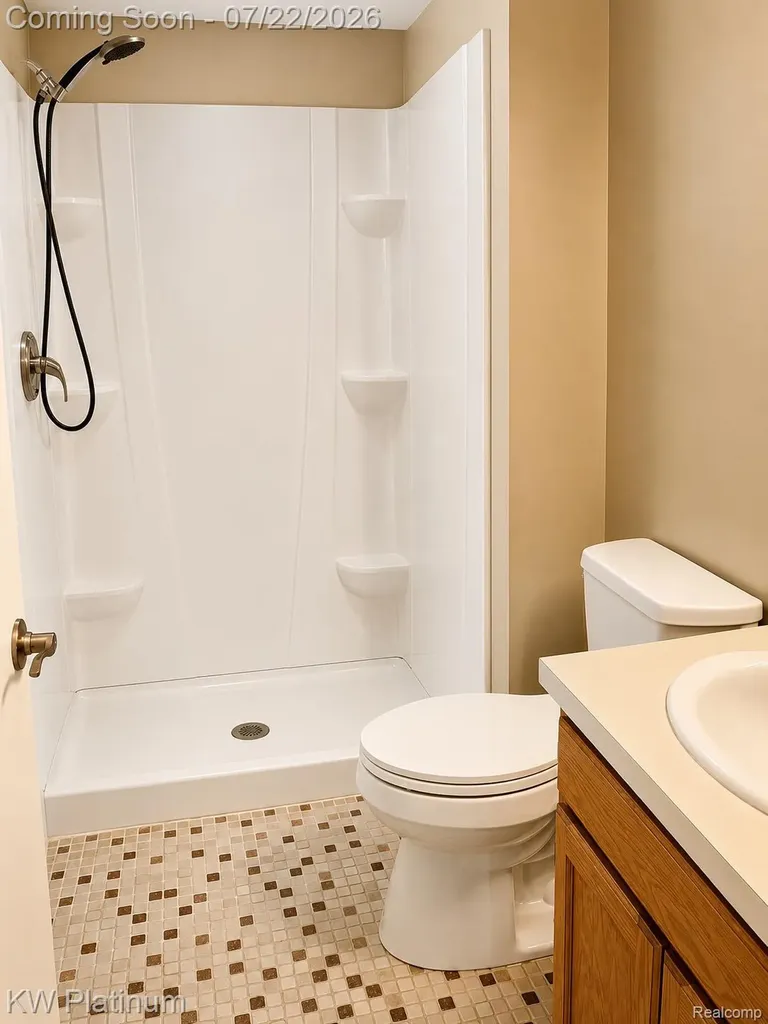 20478 Longwood Drive Clinton Charter Township MI 48038