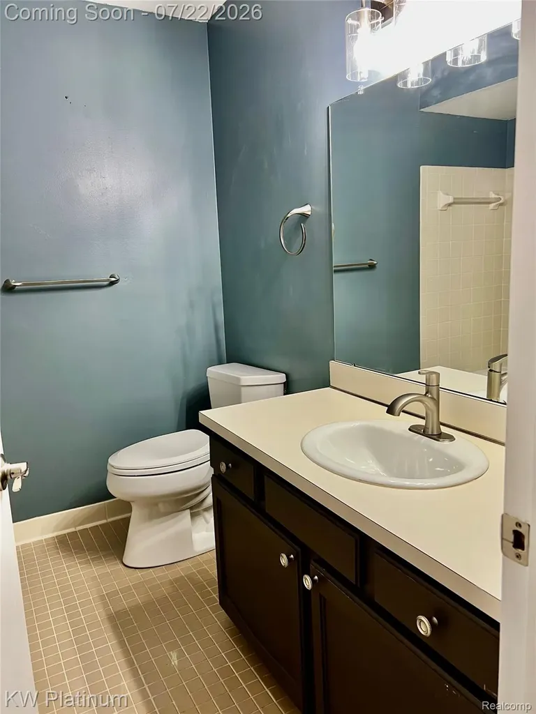 20478 Longwood Drive Clinton Charter Township MI 48038