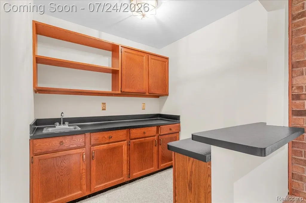 8115 Kiowa Trail Hamburg Township MI 48169