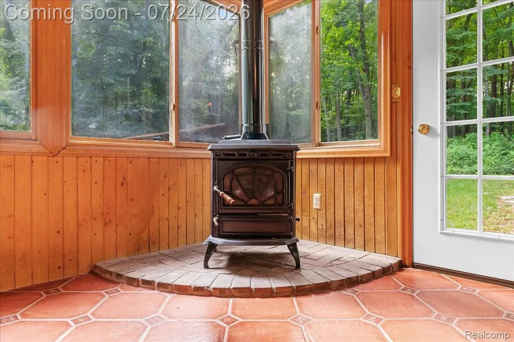 8115 Kiowa Trail Hamburg Township MI 48169