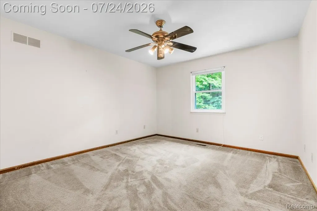 8115 Kiowa Trail Hamburg Township MI 48169