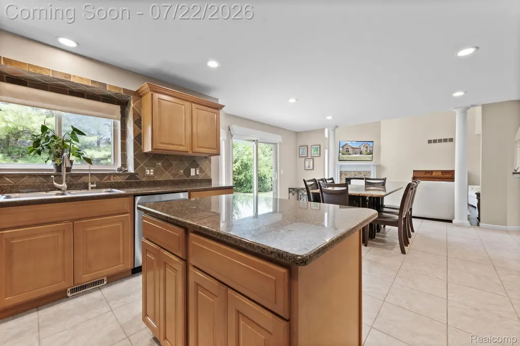 55513 Caesars Drive Shelby Charter Township MI 48315