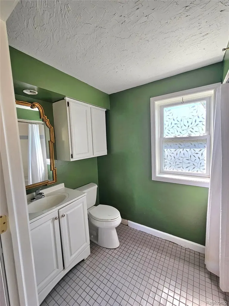 11802 Stuart Street Grand Blanc City MI 48439