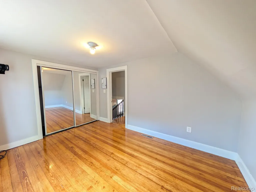 11802 Stuart Street Grand Blanc City MI 48439