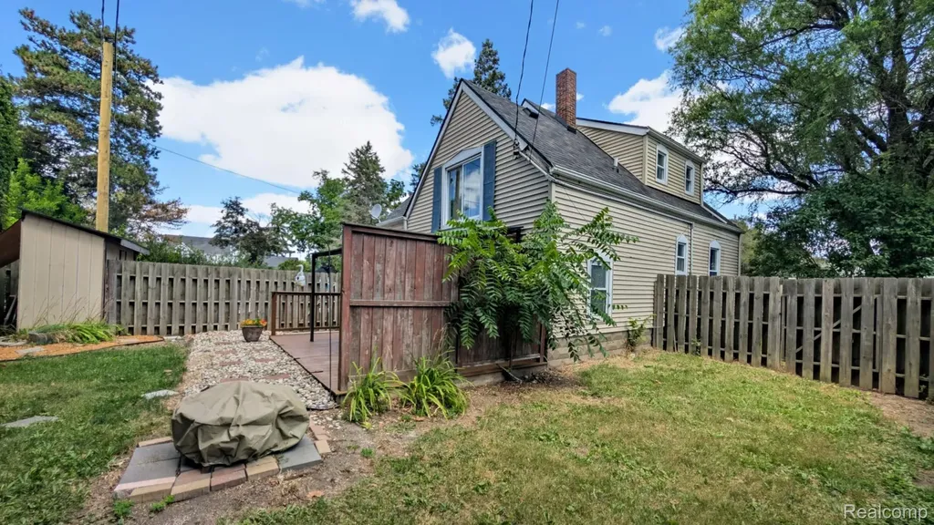 11802 Stuart Street Grand Blanc City MI 48439
