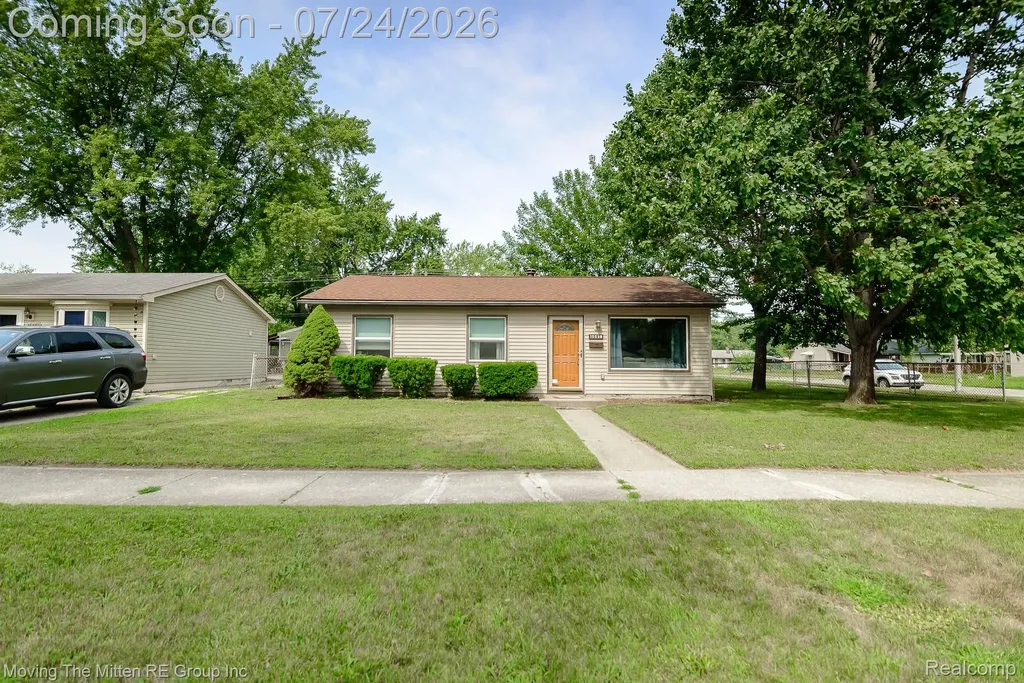 15538 Woodmont Street Romulus City MI 48174