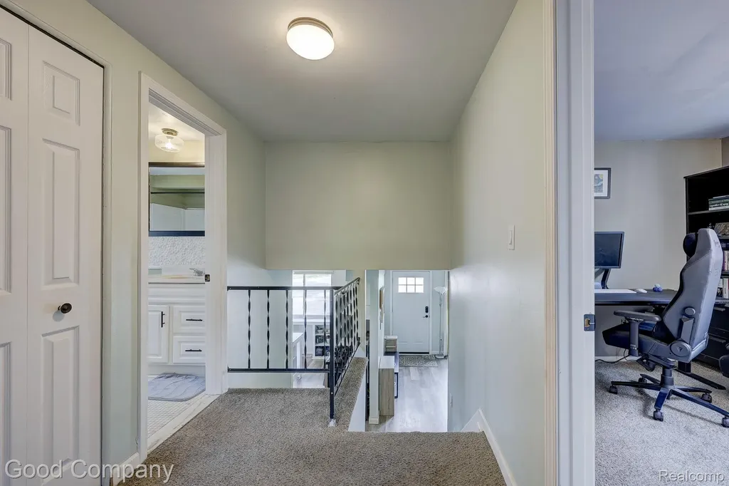 2410 E Lincoln Avenue Royal Oak City MI 48067