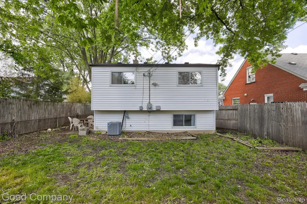 2410 E Lincoln Avenue Royal Oak City MI 48067