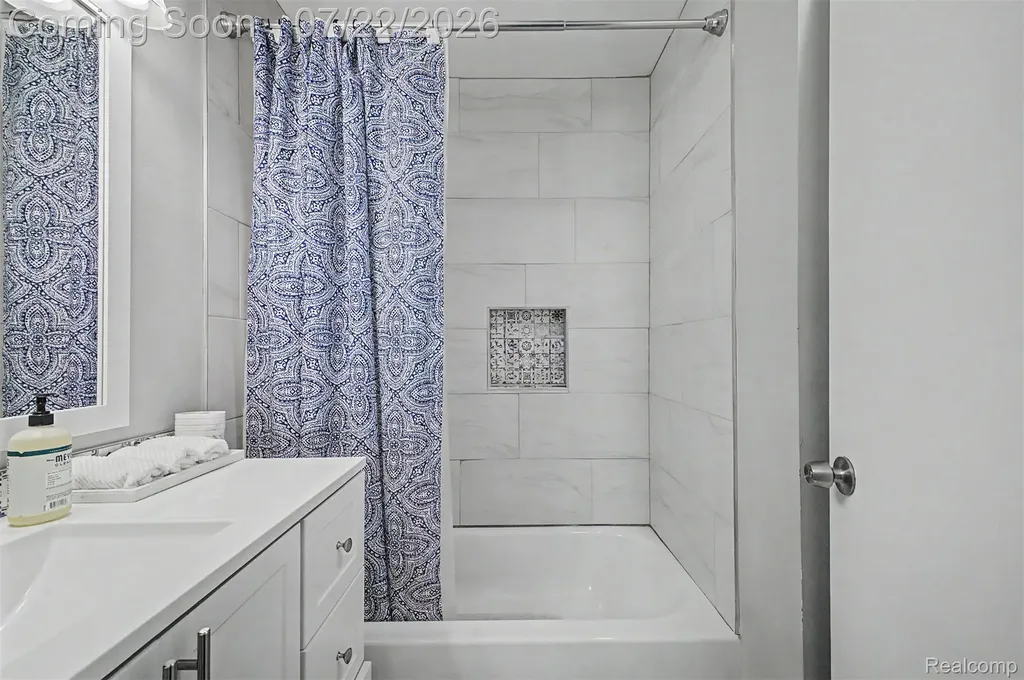 5577 Althea Street Shelby Charter Township MI 48316