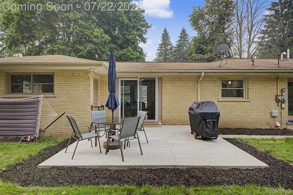 5577 Althea Street Shelby Charter Township MI 48316