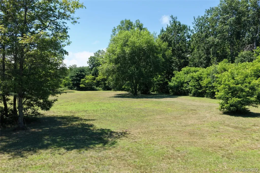 2898 Lakeshore Road Sanilac Township MI 48401