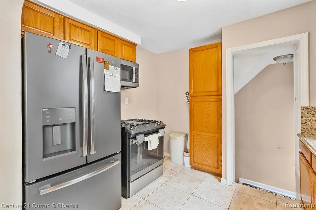 22510 Cherry Hill Street Dearborn City MI 48124