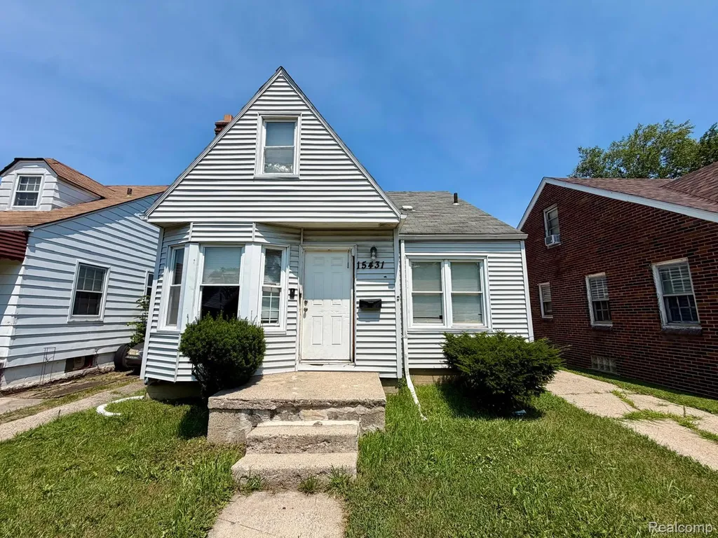 15431 Saratoga Street Detroit City MI 48205