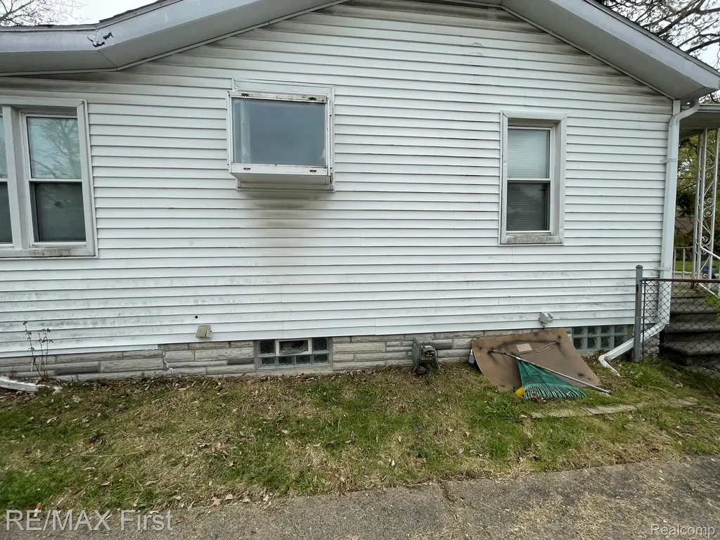 6184 Guilford Street Detroit City MI 48224