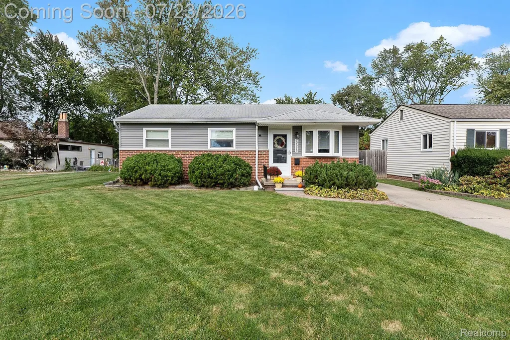 22029 Downing Street St. Clair Shores City MI 48080