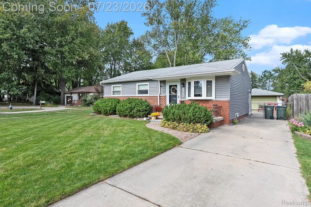 22029 Downing Street St. Clair Shores City MI 48080