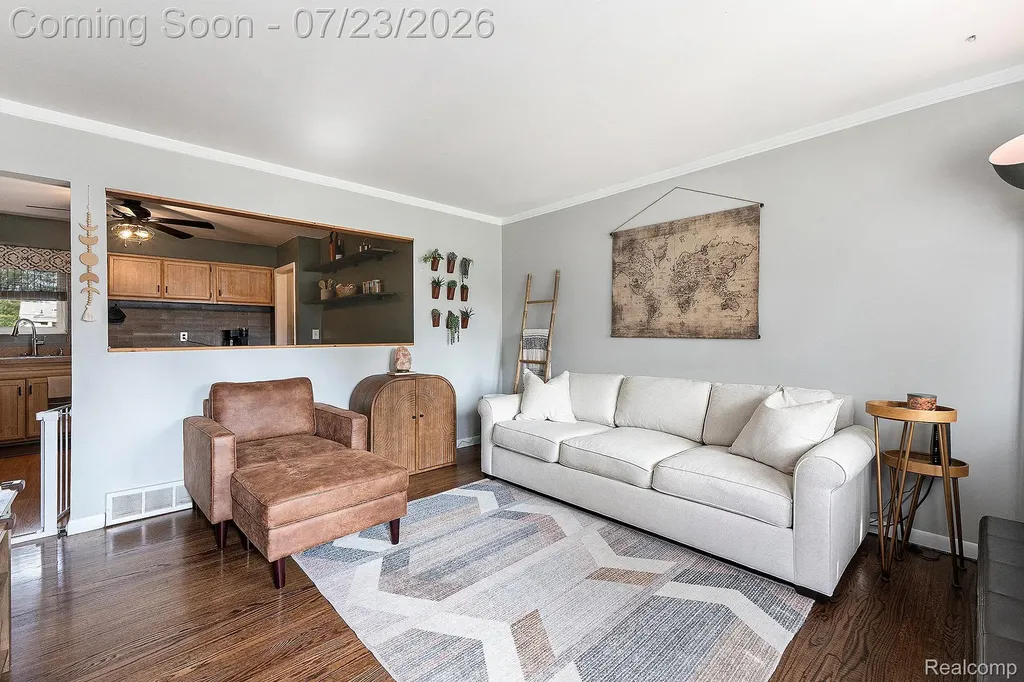22029 Downing Street St. Clair Shores City MI 48080