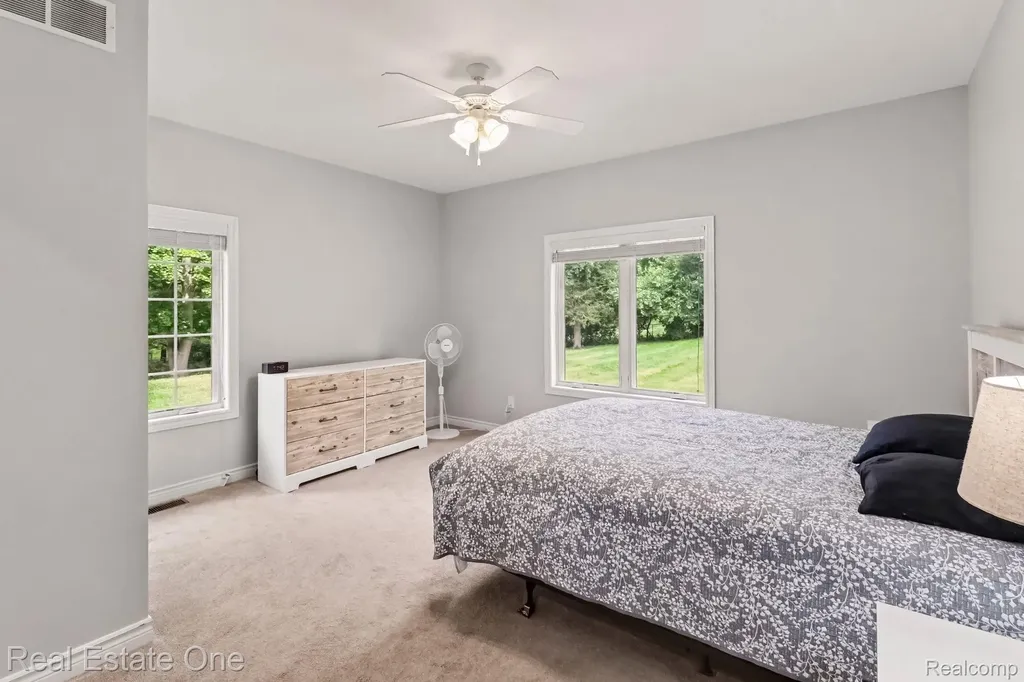 1755 Gray Twig Lane Milford Charter Township MI 48381