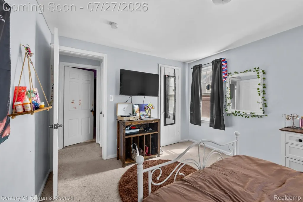 23828 Hollander Street Dearborn Heights City MI 48128